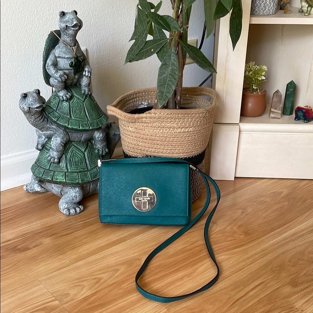 ⚡️KATE SPADE⚡️turquoise/dark green crossbody w/ silver hardware & secure closure